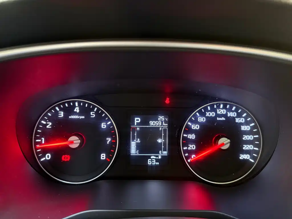 Kia KX3 2016 — фото 15