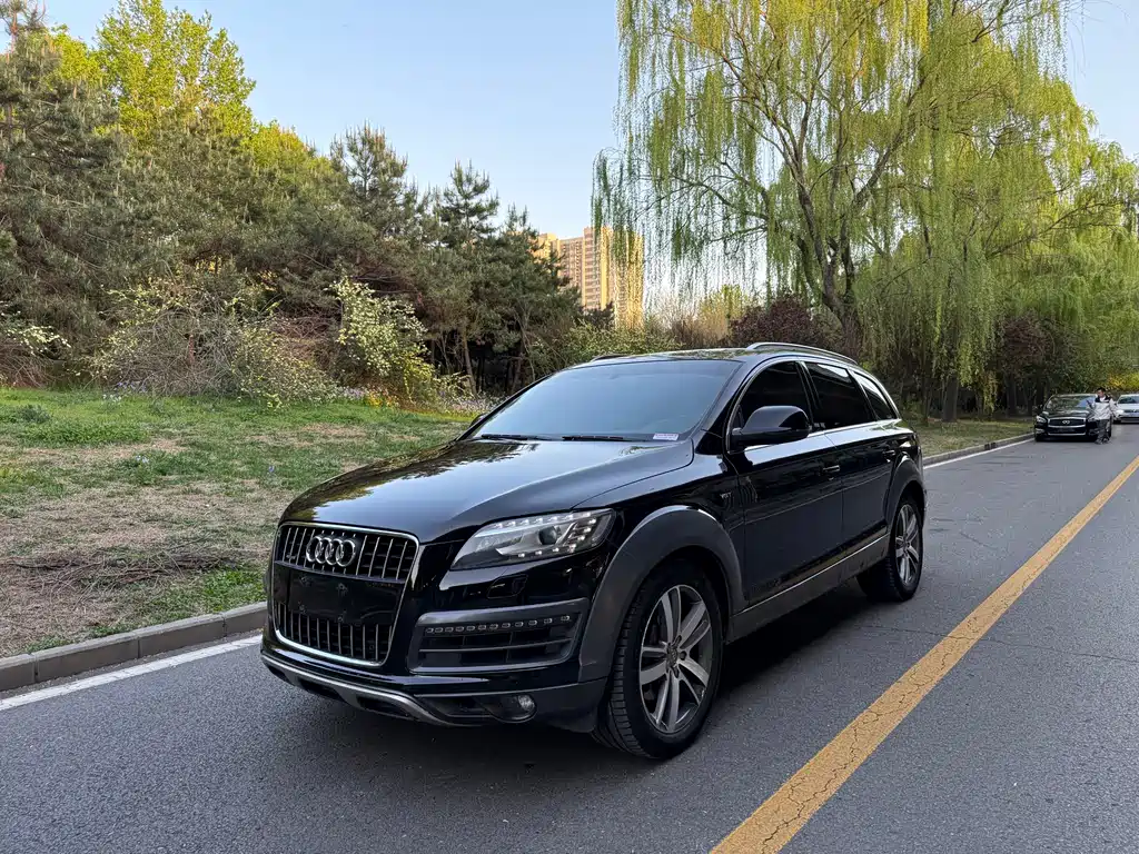 Audi Q7 2015 — фото 1