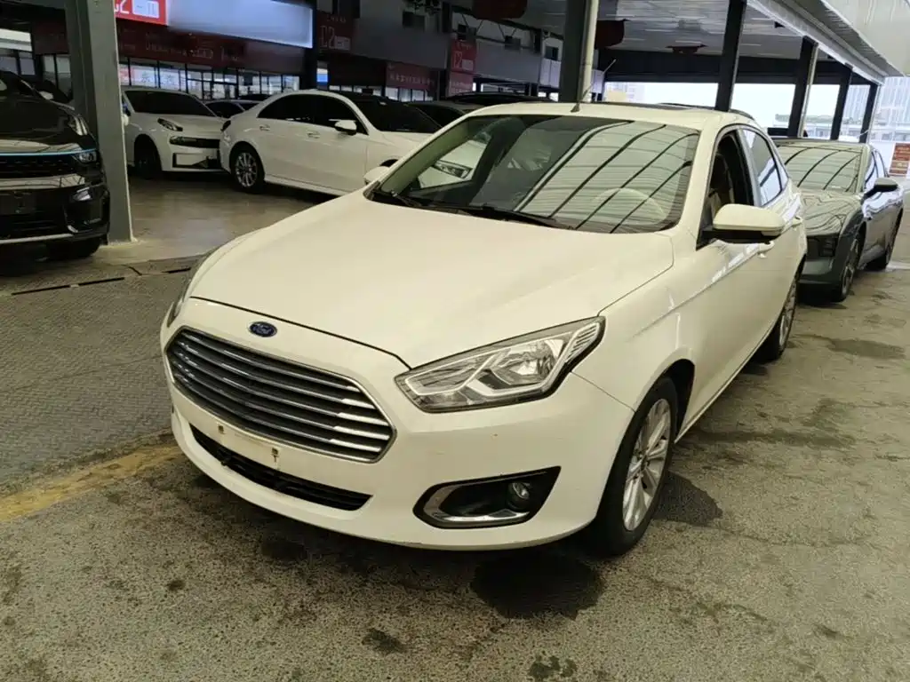 Ford Escort 2015 — фото 1