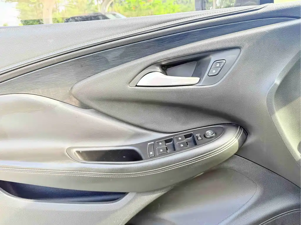 Buick Envision Plus 2016 — фото 10