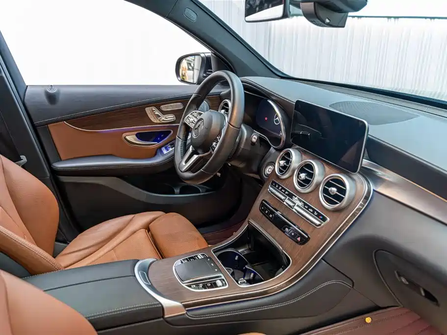 Mercedes-Benz GLC 2021 — фото 24