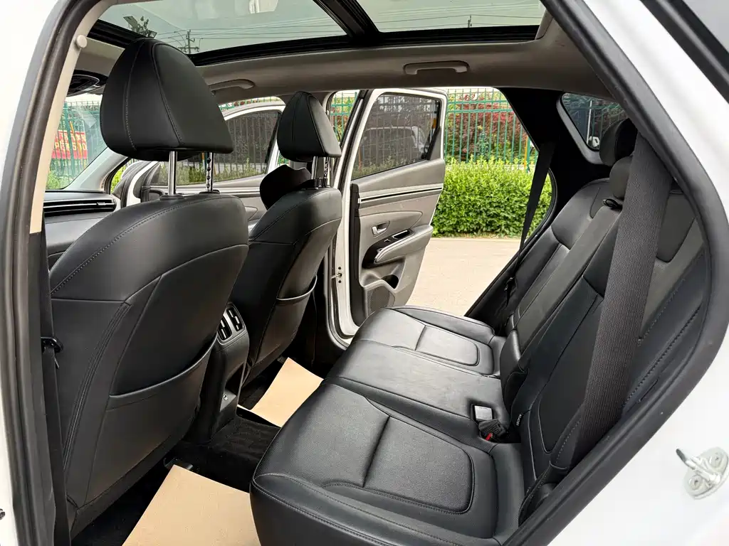 Hyundai Tucson 2022 — фото 11