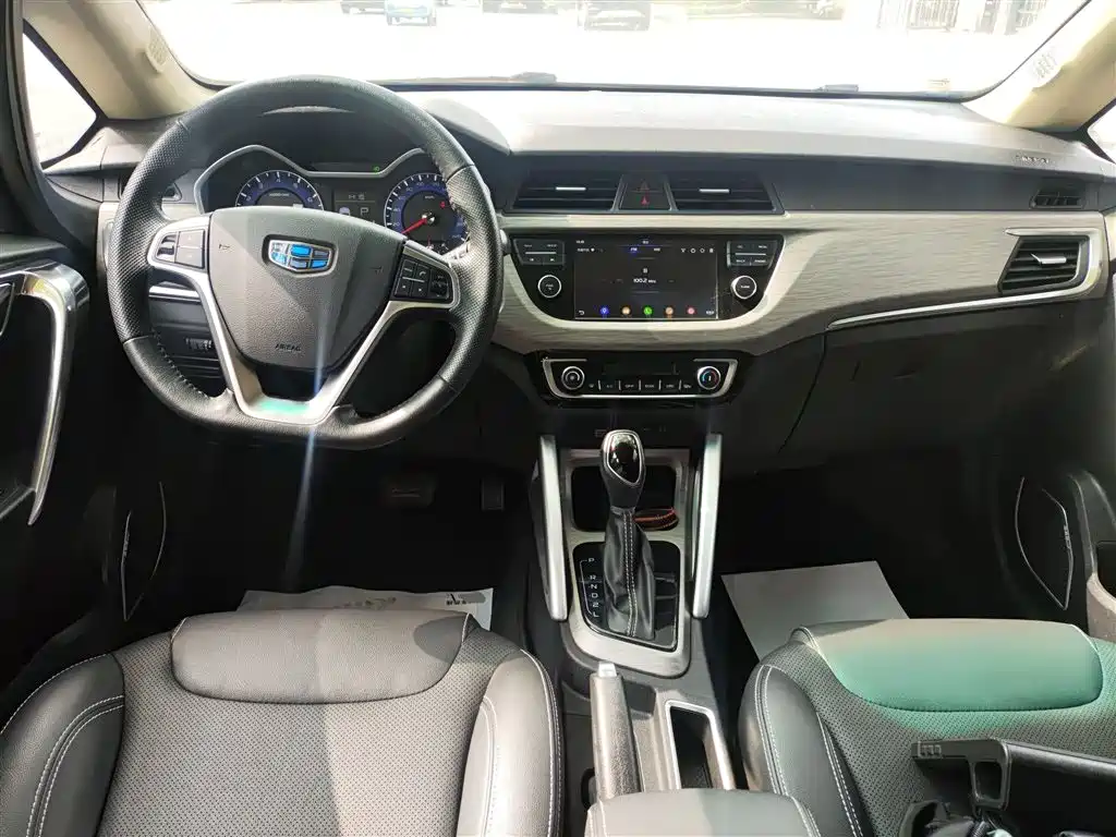Geely Vision X3 2018 — фото 6