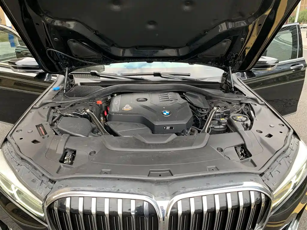 BMW 7 Series 2021 — фото 16
