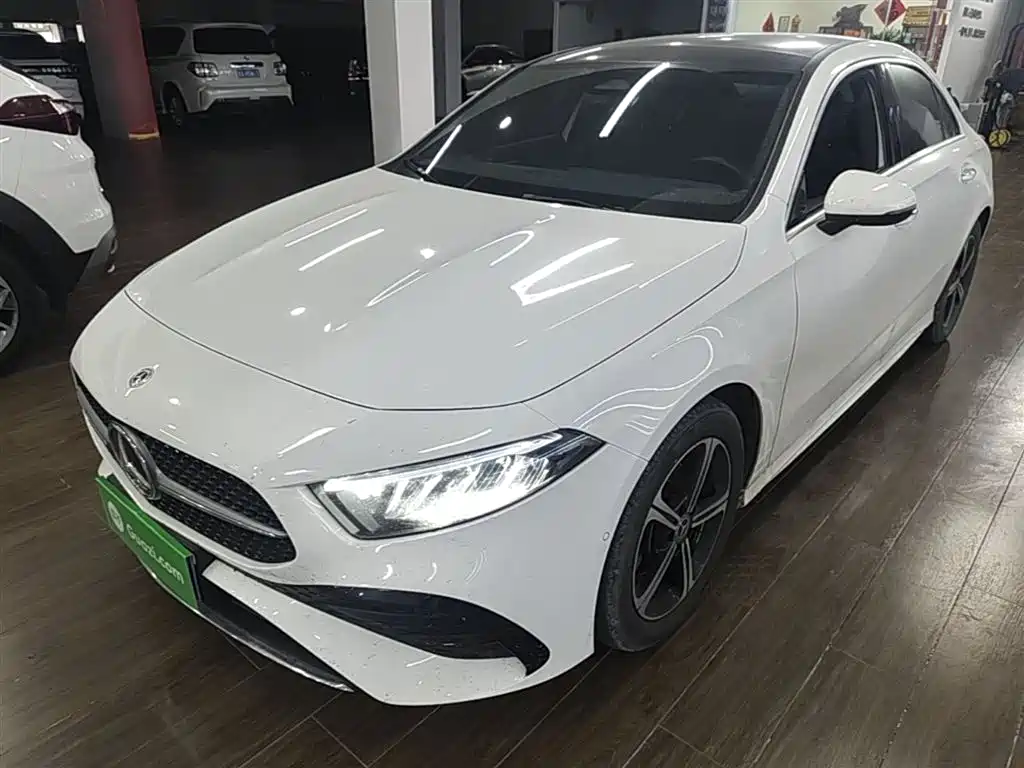Mercedes-Benz A-Class 2023 — фото 1