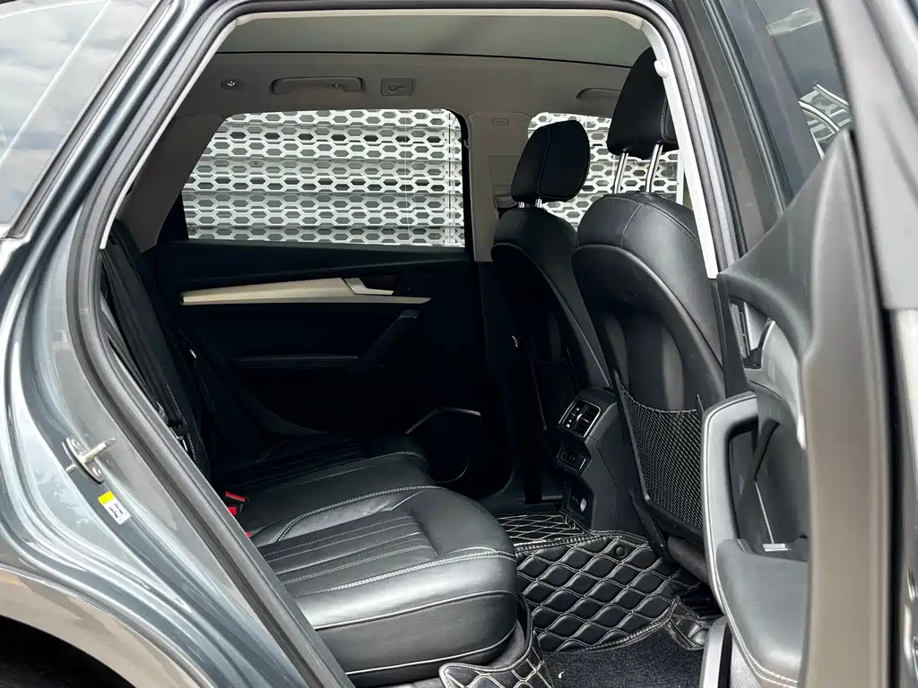 Audi Q5L 2021 — фото 23