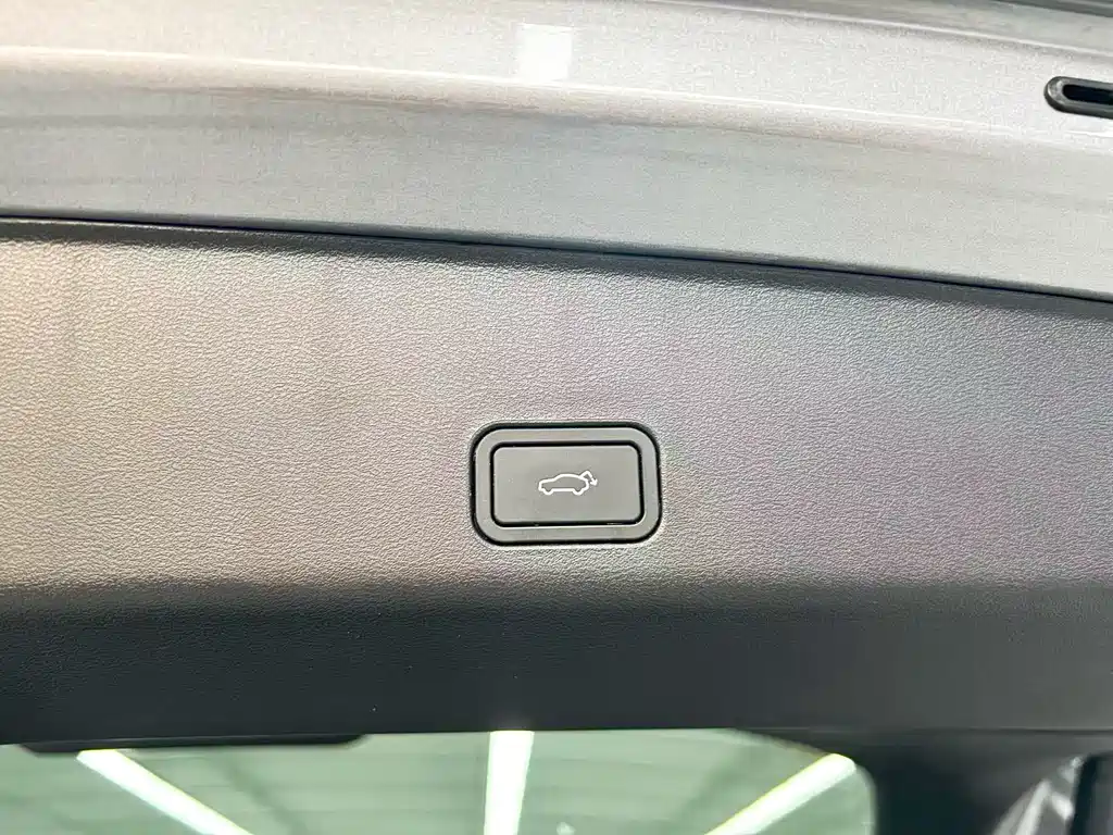 Geely Xingyue L 2025 — фото 20