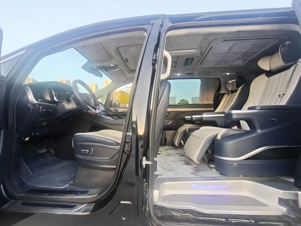 GAC Motor Trumpchi M8 2023 — фото 9