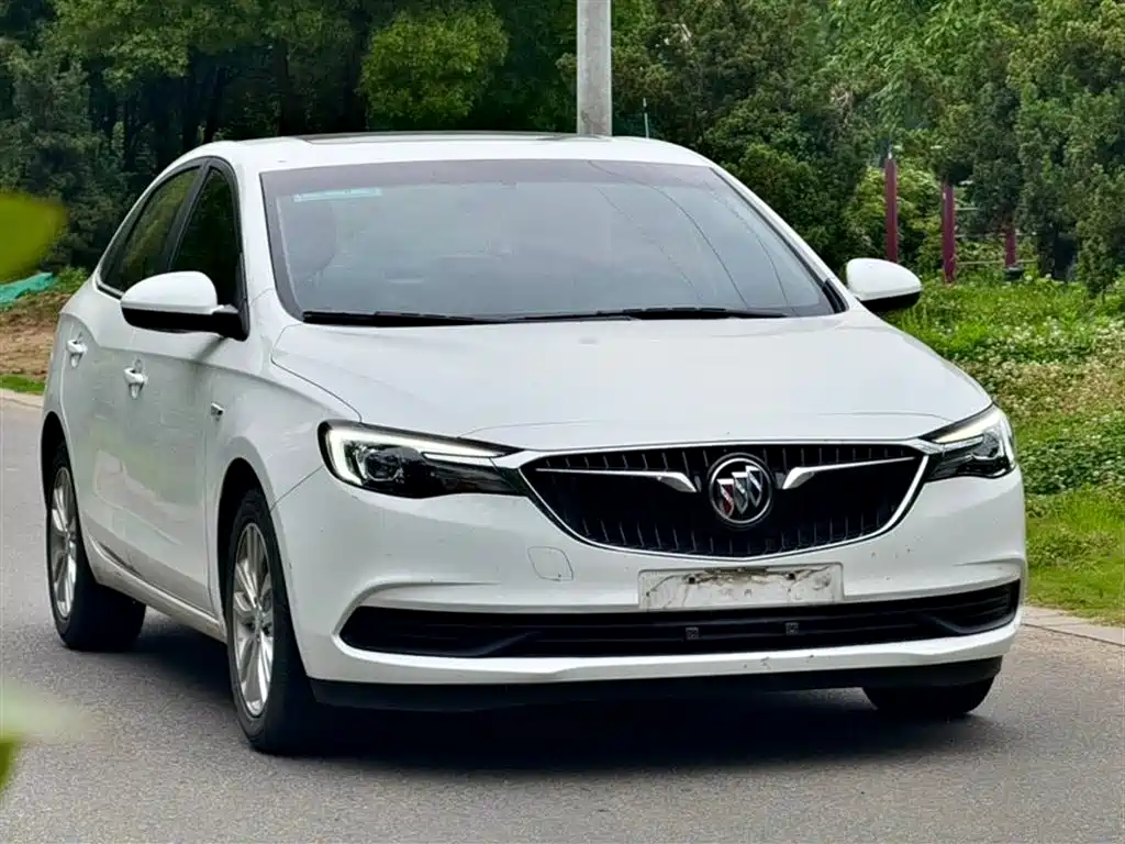 Buick Excelle 2022 — фото 3
