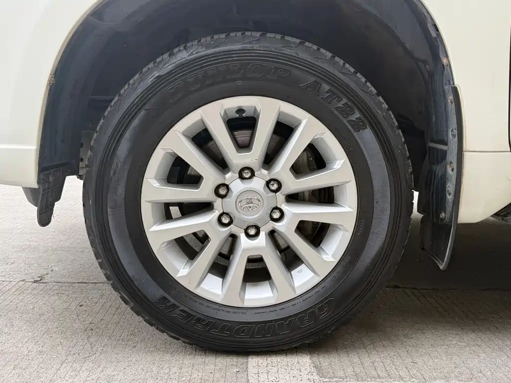 Toyota Prado 2016 — фото 15
