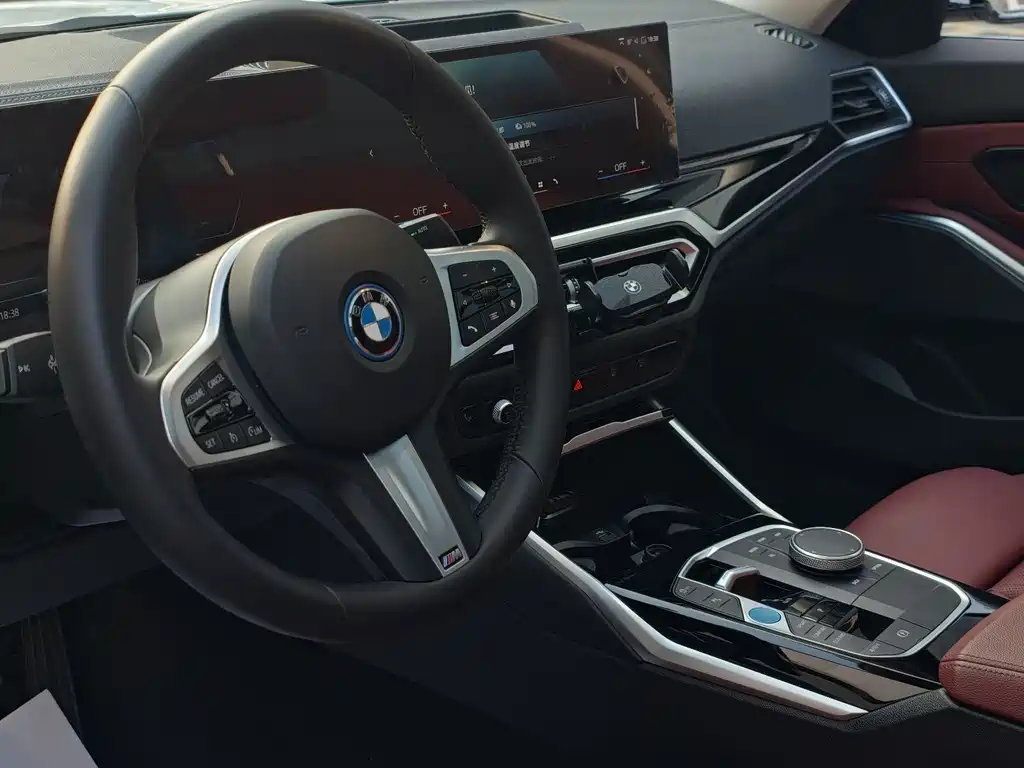 BMW i3 2024 — фото 6