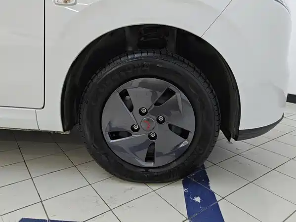 Wuling Hongguang New Energy 2025