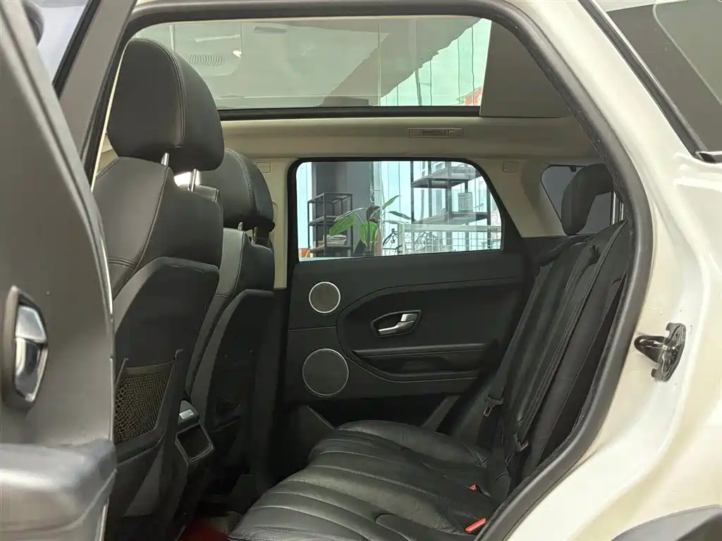 Land Rover Evoque 2014 — фото 10