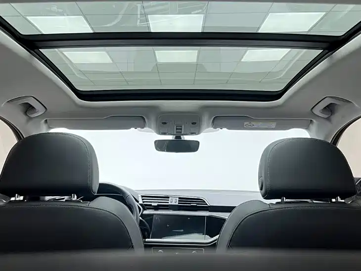 Audi Q3 2021 — фото 24