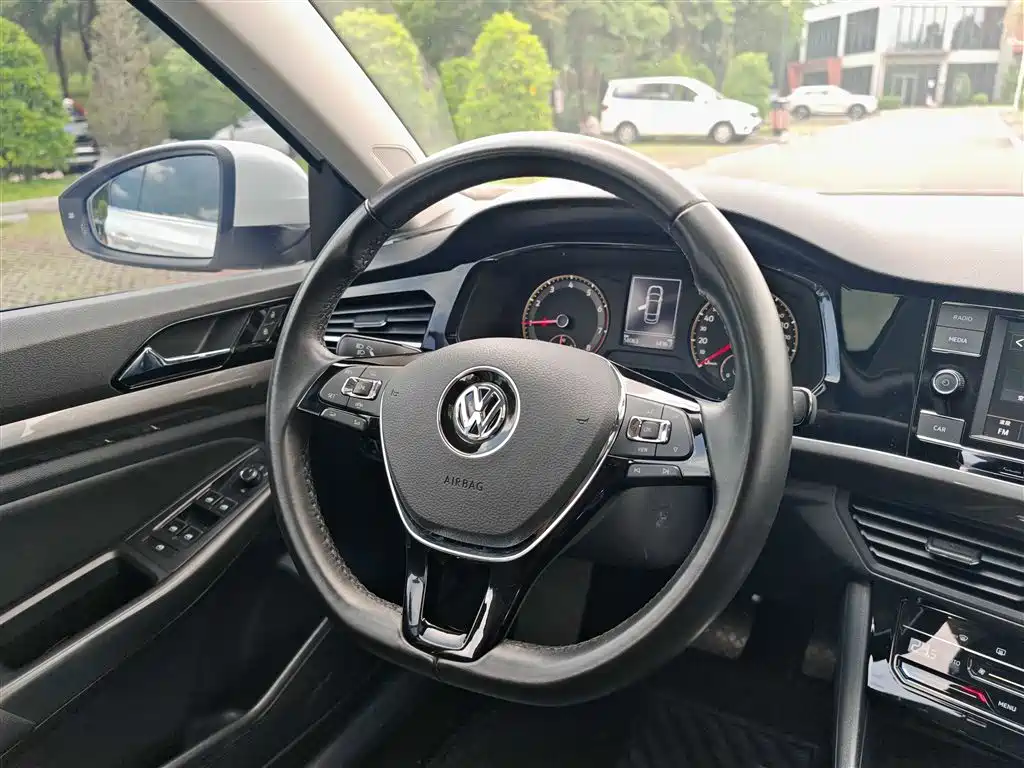 Volkswagen Bora 2019 — фото 15