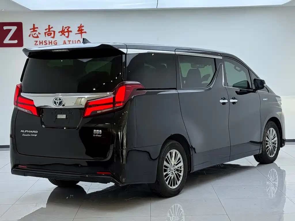Toyota Alphard 2020 — фото 14