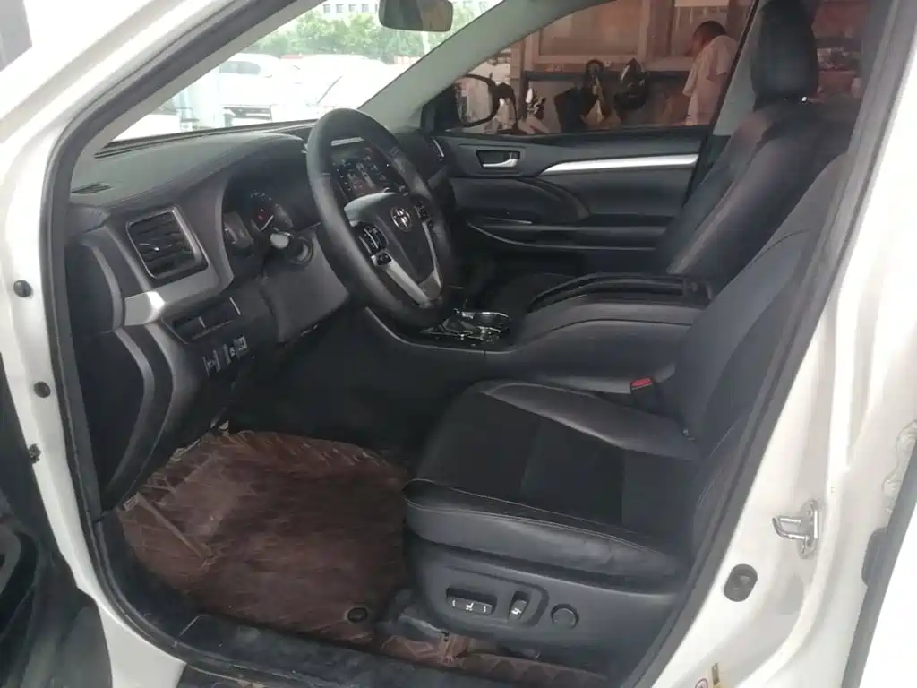 Toyota Highlander 2016 — фото 15