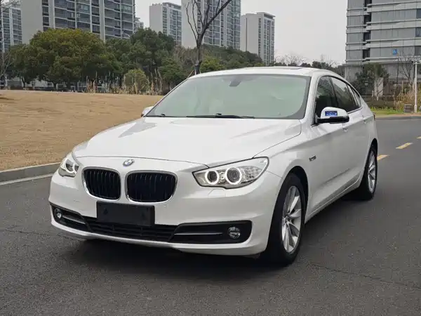 BMW 5 Series GT 2015