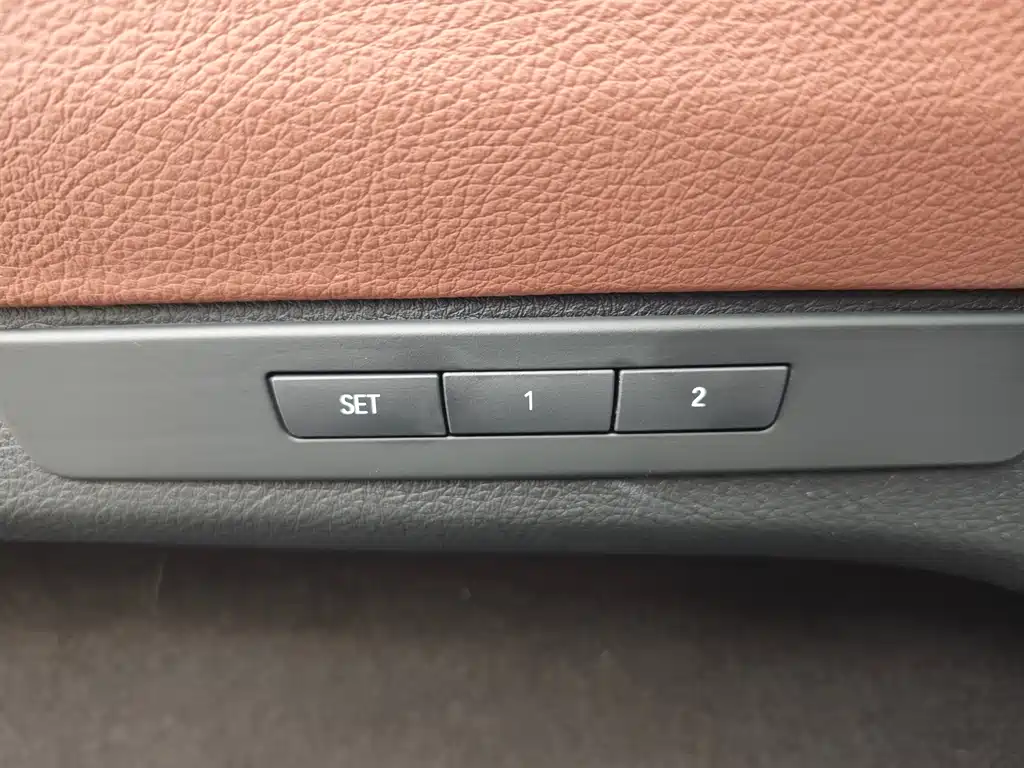 BMW 5 Series GT 2017 — фото 15