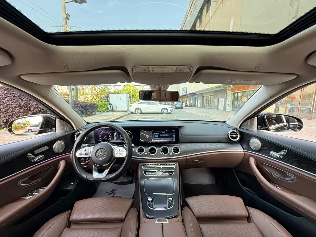 Mercedes-Benz E-Class 2018 — фото 12