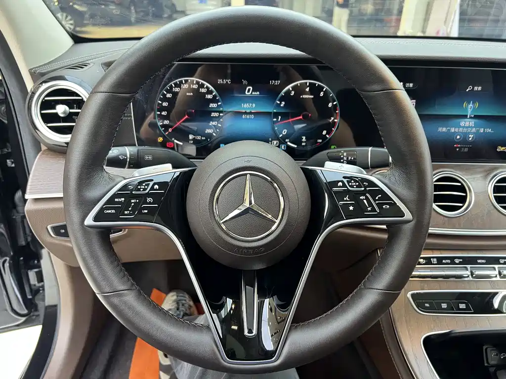 Mercedes-Benz E-Class 2022 — фото 15