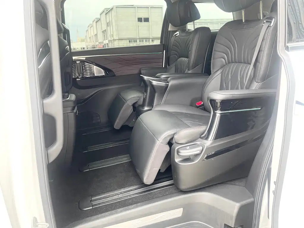 GAC Motor Trumpchi M8 2024 — фото 12