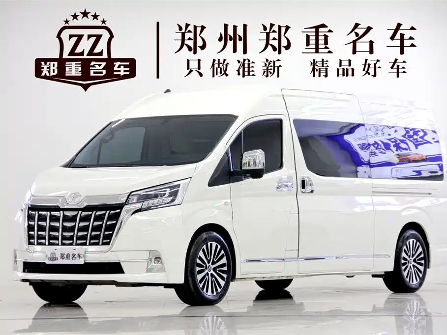 Toyota Hiace 2025 — фото 1