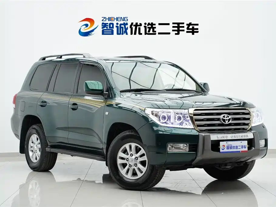 Toyota Land Cruiser 2010 — фото 3