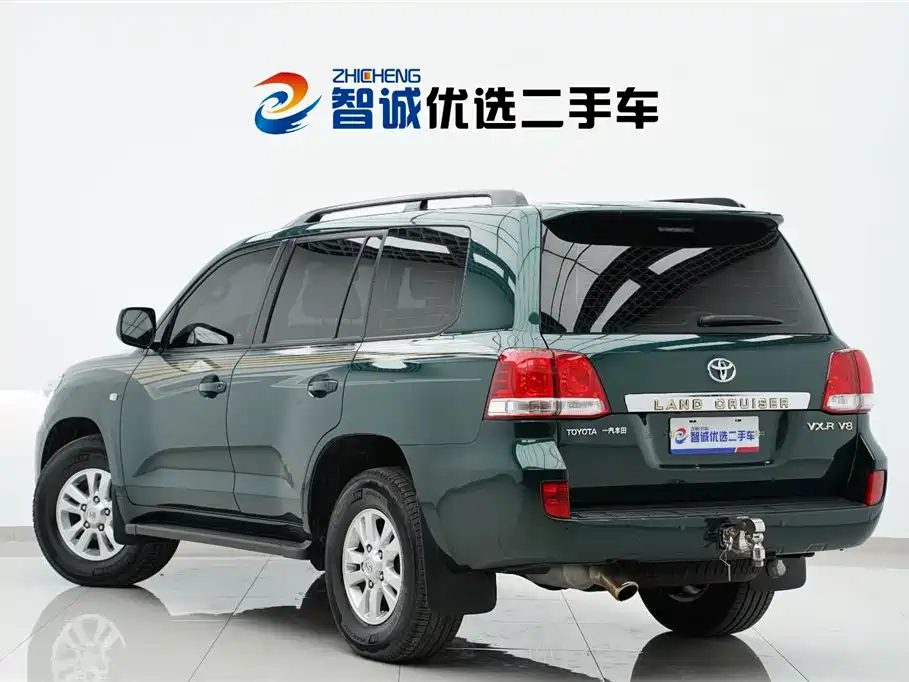 Toyota Land Cruiser 2010 — фото 36