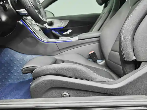 Mercedes-Benz C-Class 2022