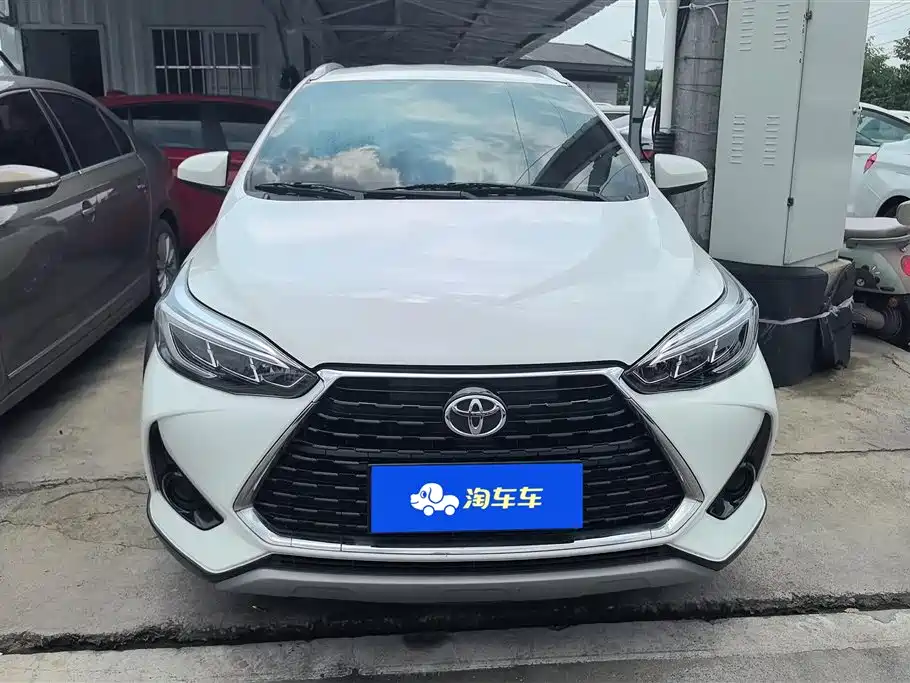 Toyota Yaris L 2021 — фото 2