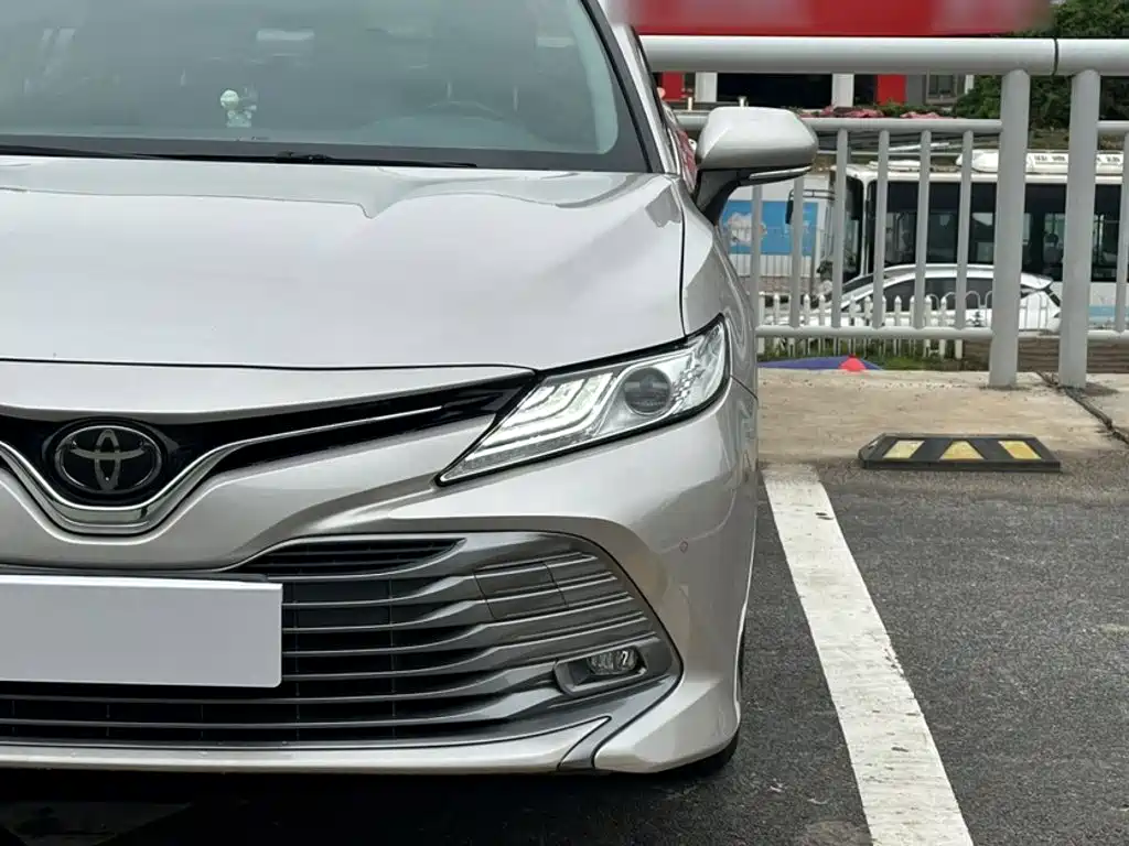 Toyota Camry 2019 — фото 21