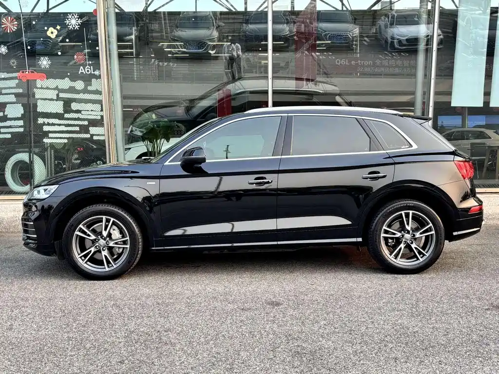 Audi Q5L 2019 — фото 3