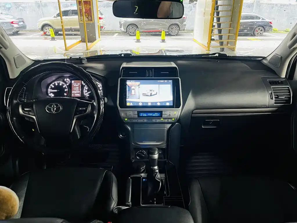 Toyota Prado 2018 — фото 6