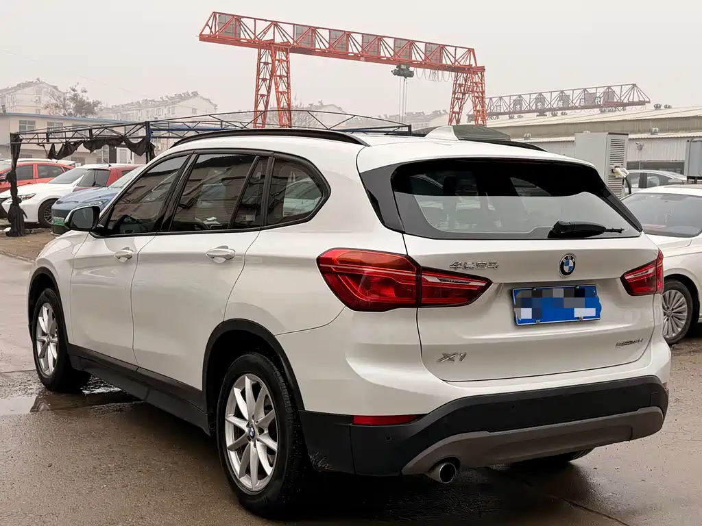 BMW X1 2018 — фото 4