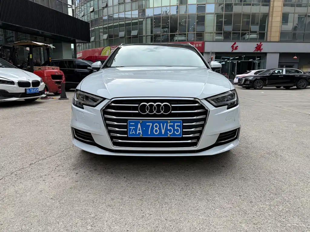 Audi A3 2018 — фото 2
