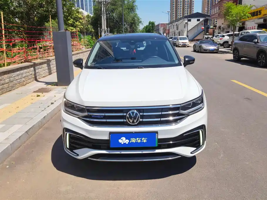 Volkswagen Tiguan L PHEV 2023 — фото 2