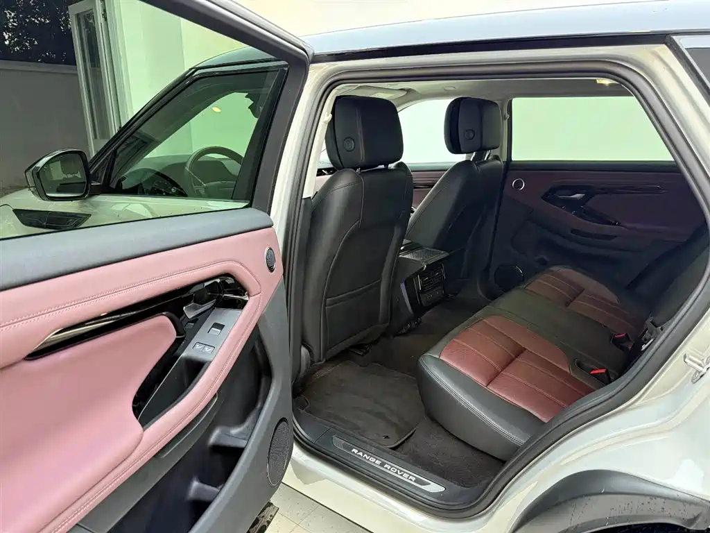 Land Rover Evoque 2024 — фото 14
