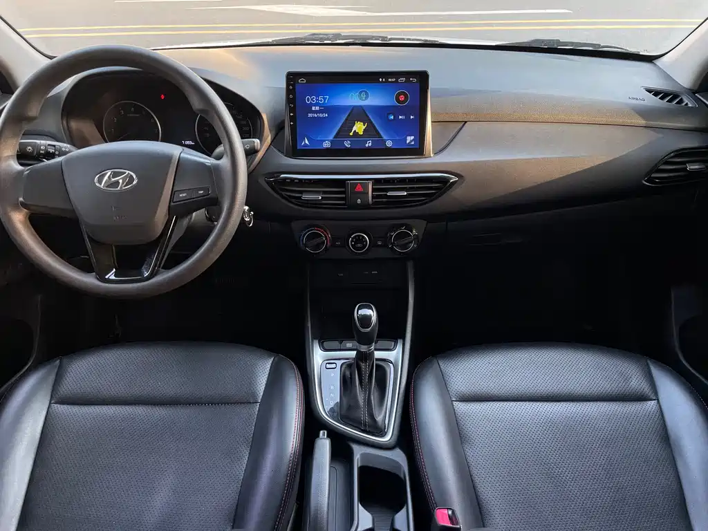 Hyundai Elantra 2020 — фото 8