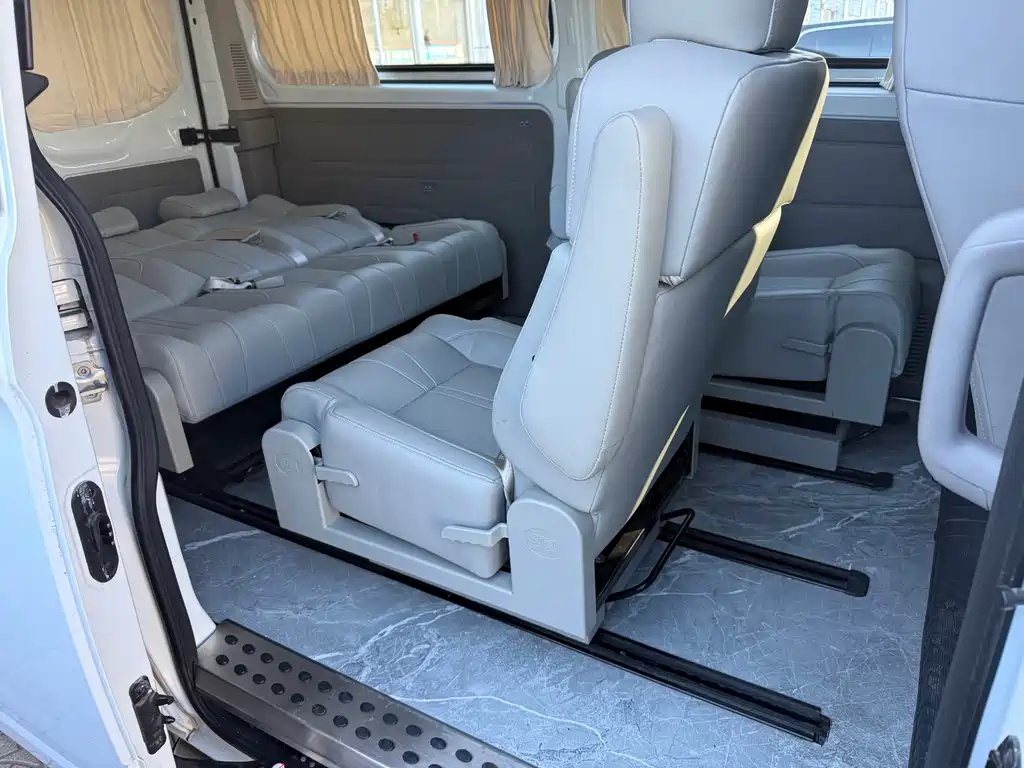 Ford Transit 2023 — фото 10