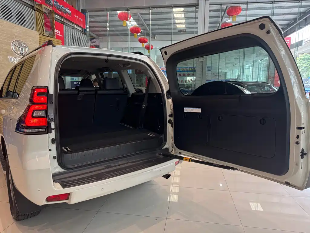 Toyota Prado 2018 — фото 19