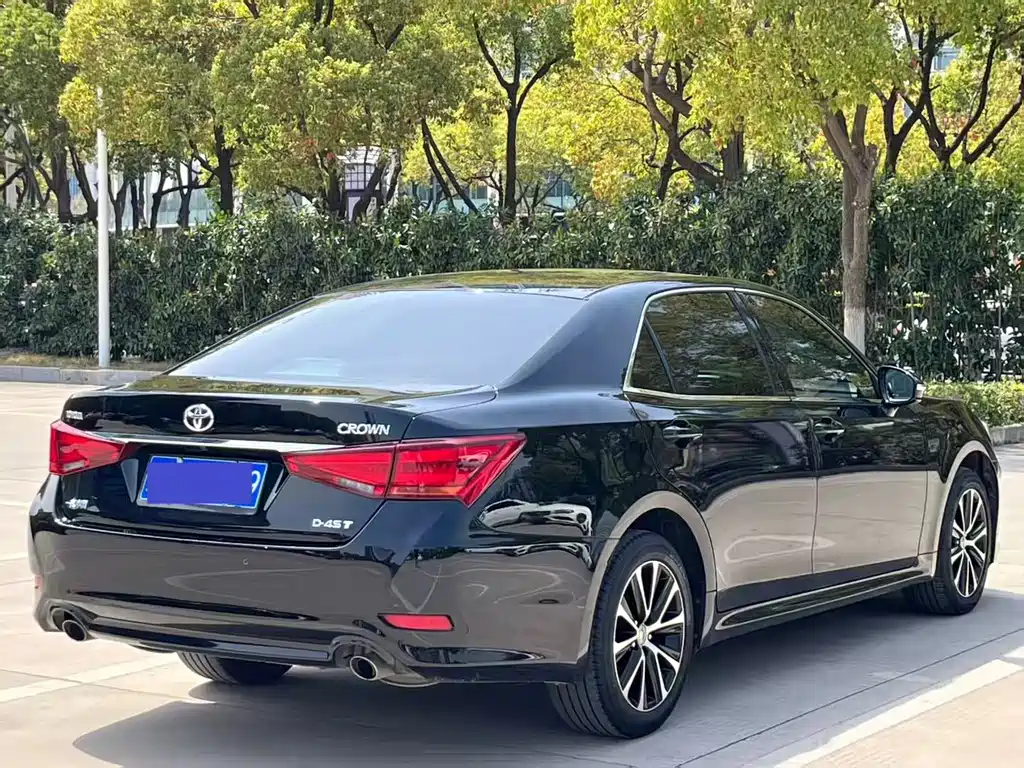 Toyota Crown 2018 — фото 4