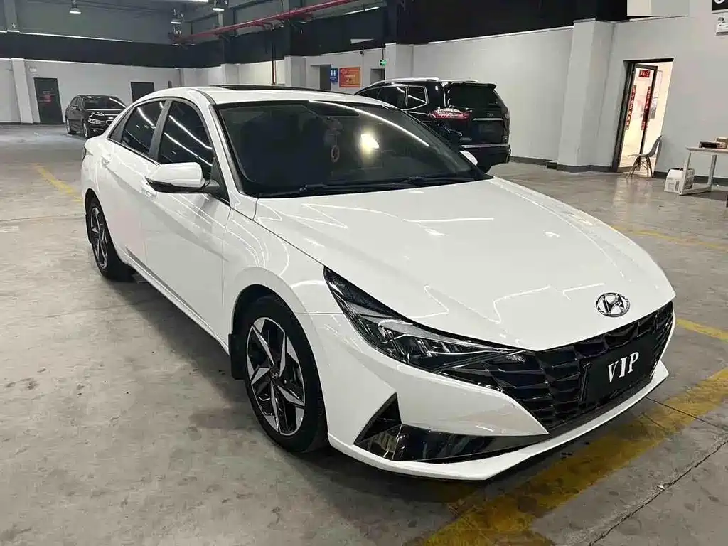 Hyundai Elantra 2022 — фото 3