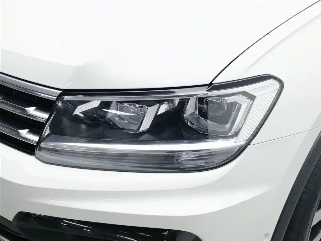 Volkswagen Tiguan L 2021 — фото 7