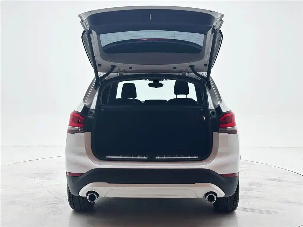 BMW X1 2021 — фото 8