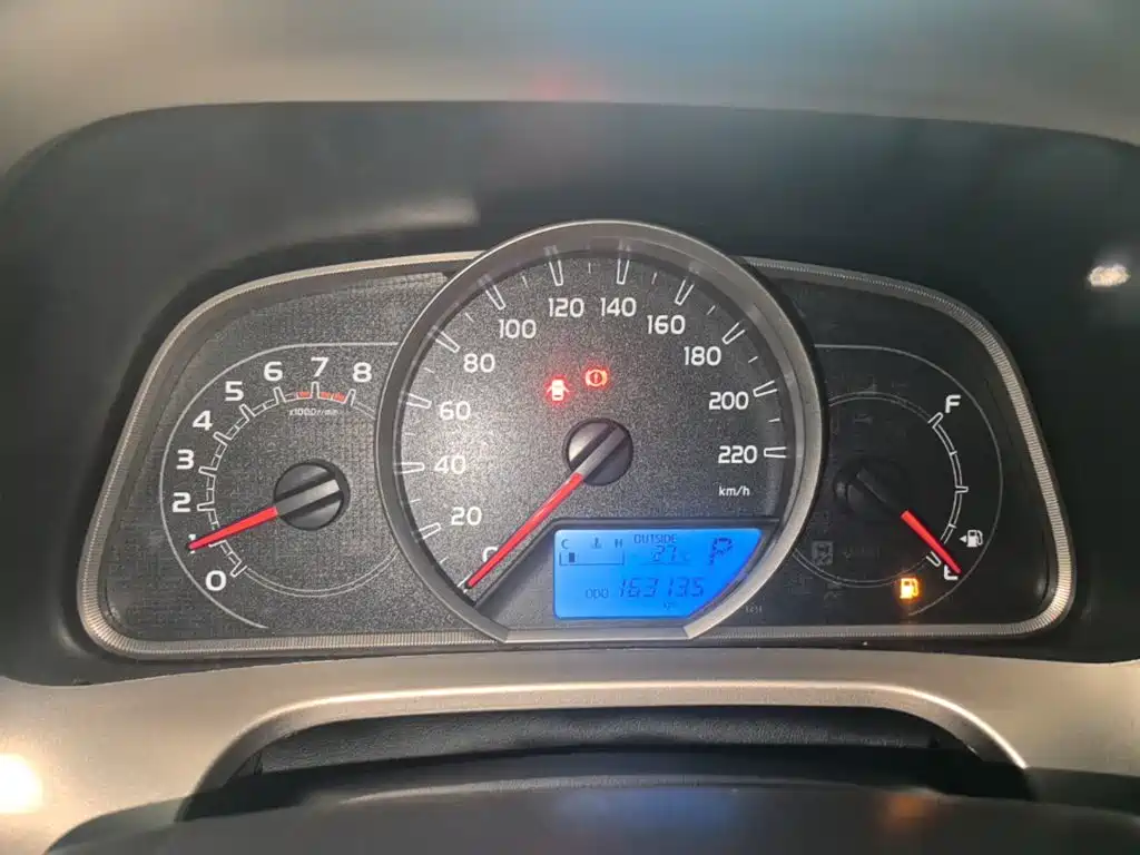 Toyota RAV4 2014 — фото 12