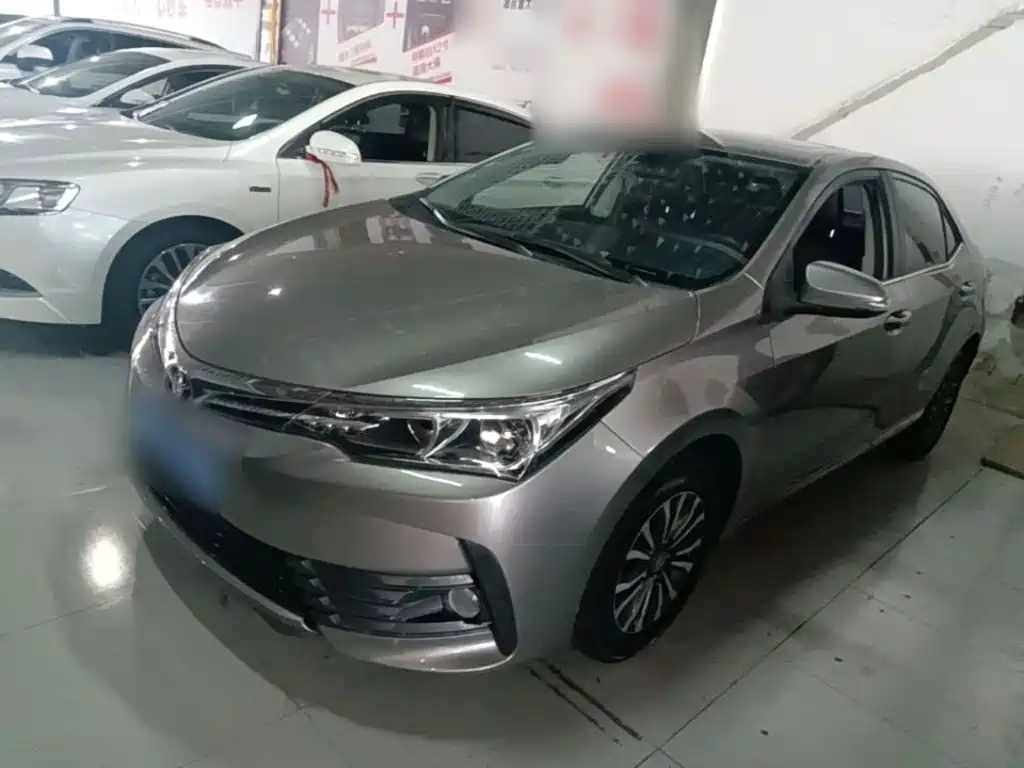 Toyota Corolla 2019 — фото 1