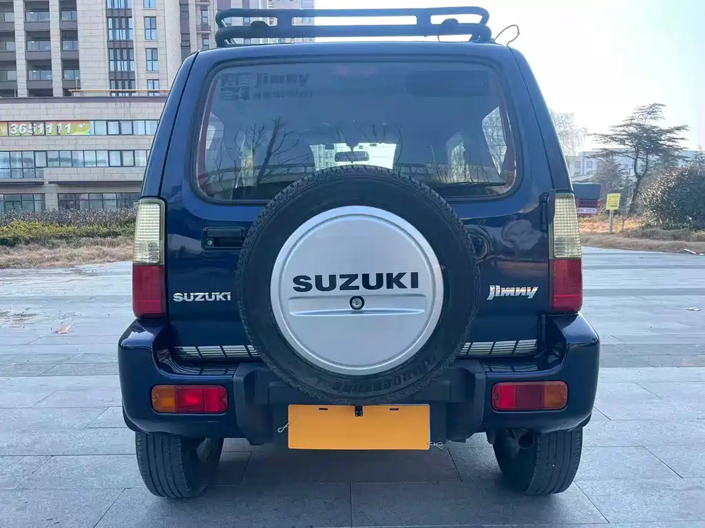 Suzuki Jimny 2010 — фото 8