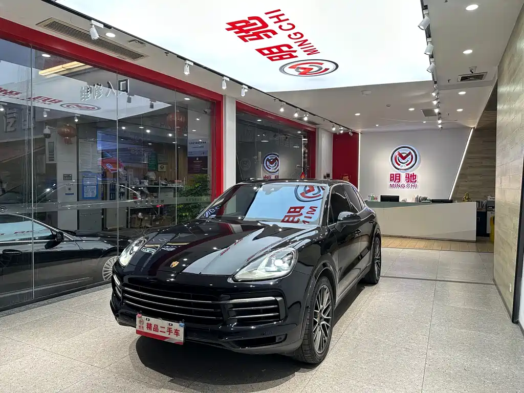 Porsche Cayenne 2021