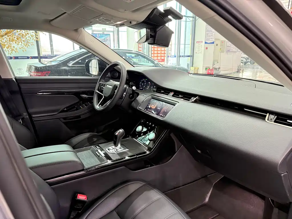 Land Rover Evoque 2022 — фото 11